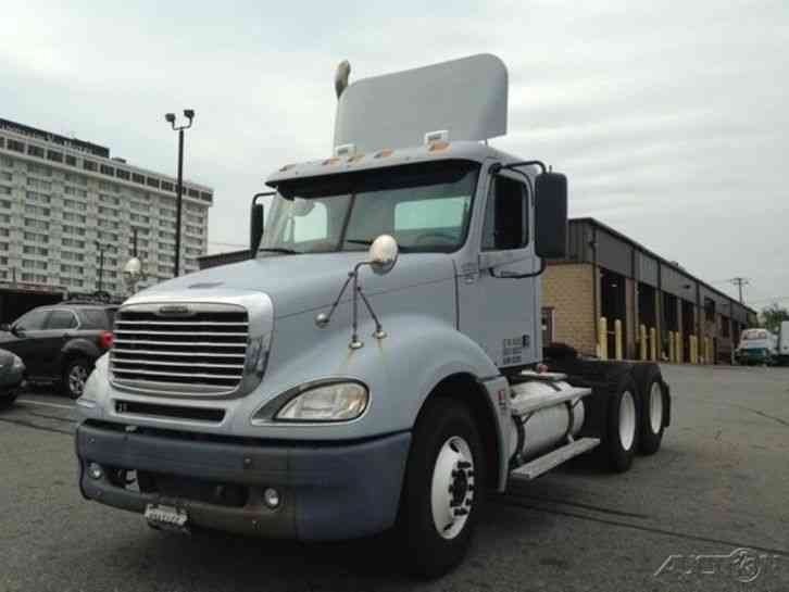 Freightliner CL12064ST-COLUMBIA 120 (2007)