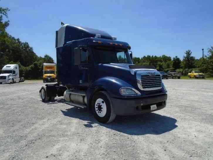 Freightliner CL12042ST-COLUMBIA 120 (2010)