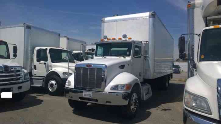 Peterbilt 26FT BOX AIR RIDE LIFTGATE 26, 000# gvwr UNDER CDL & 33, 000# in stock (2012)
