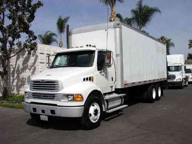 Sterling Acterra (Freightliner M2) 26ft Box Truck Tandem axle 52, 000# GVWR (2009)