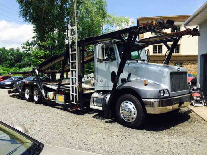 Peterbilt 330 5 Car-Hauler 5 Car Carrier (2000)