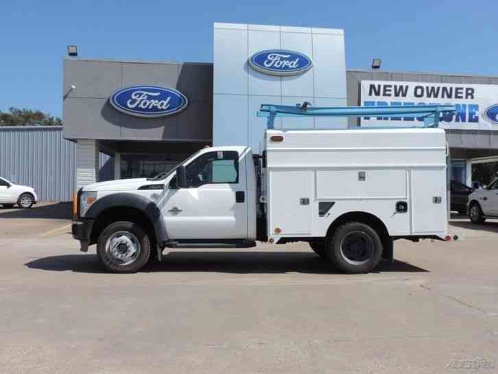 Ford F-450 Chassis (2011)