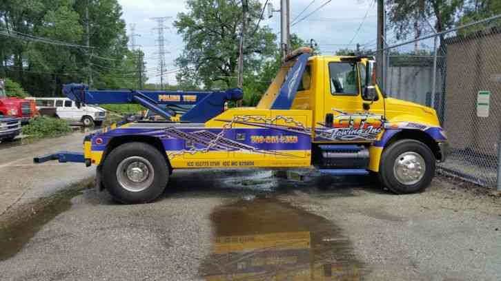 International 4400 SBA 4X2 (2003)