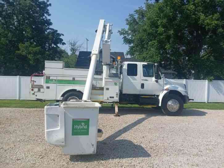 '11 IHC 4300 Altec 45' Bucket truck boom Articulating Utility Extended cab Auto