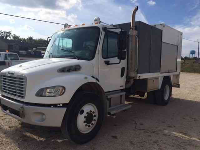 Freightliner M2 Buisness class (2004)