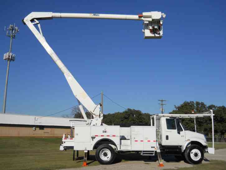 International 4300 - Material Handling Jib Arm (2007)