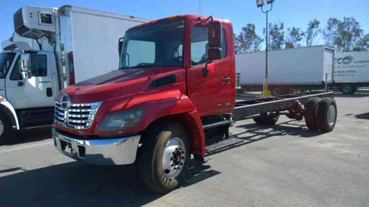 Hino 338 cab&chassis 4many applications 33000# GVWR 260hp -put a rollback box, reefer -AIR RIDE (2008)