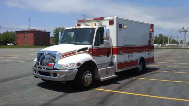 International Ambulance LoPro (2004)