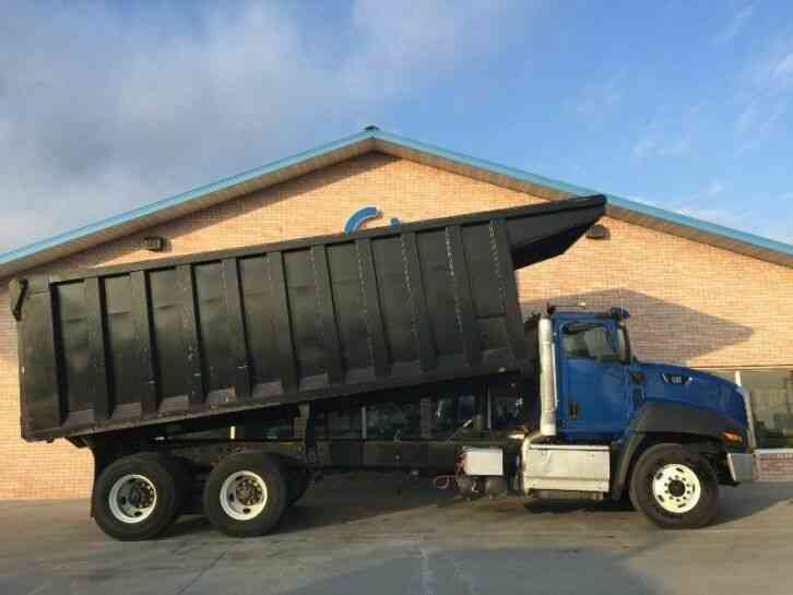 Caterpiller CT-660 T/A Dump Truck (2014)