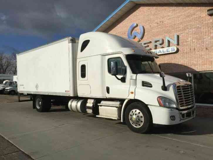 Freightliner Expedited Freight Truck Expedited Freight (2015)