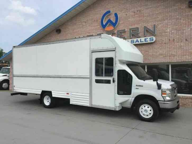 Ford E350 Delivery Van (2009)