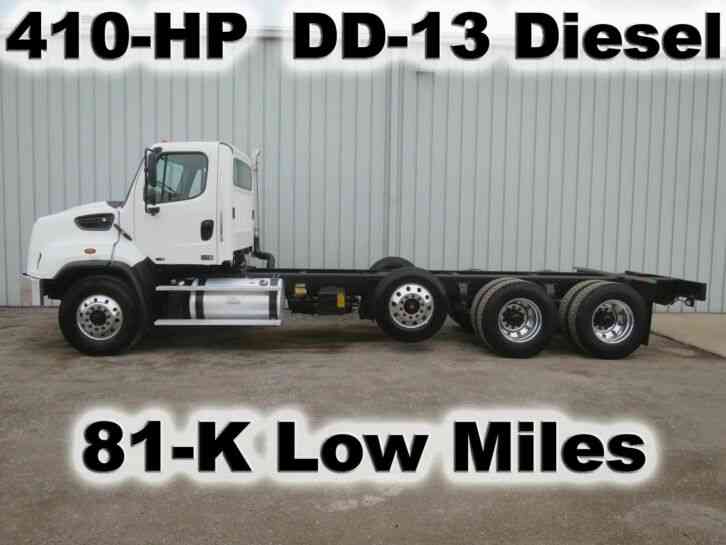 114SD 410-HP DD-13 DAY CAB CHASSIS STRAIGHT FRAME TRI LIFT AXLE TRUCK 81-K MILES