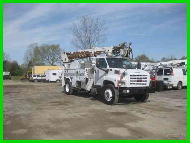 GMC C8500 C7 CAT ALLISON WITH L4045 TEREX DIGGER (2005)