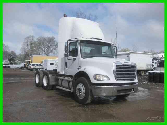 FREIGHTLINER M2-112 6 CYLINDER TURBO DIESEL MBE4000-450, 10 SPEED (2010)