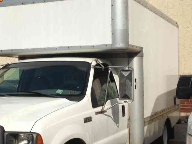 Ford F350 WHITE BOX TRUCK (1999)