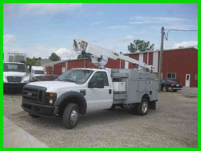 FORD F450 6. 8 V10 GAS AUTO WITH ALTEC 34' BUCKET/BOOM (2008)