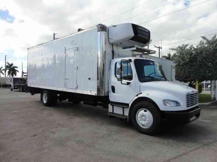 Freightliner BUSINESS CLASS M2 106 26FT REFRIGERATED BOX TRUCK. CARRIER (2012)