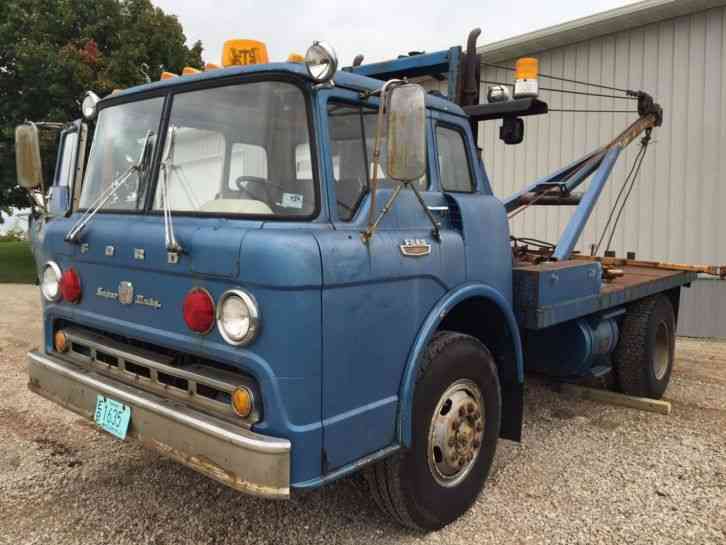 Ford serie C 1963-ford-c800-wrecker-was-used-by-pierce-manufacturing-fire-trucks113293126490-0
