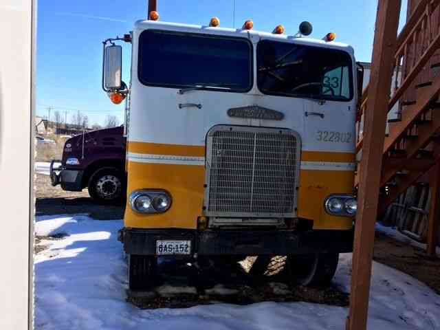 Freightliner White (1966)