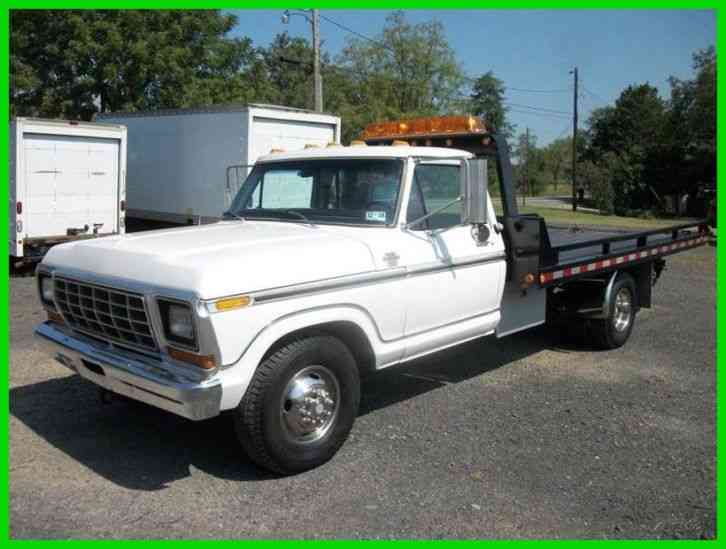 Ford F350 Ranger XLT Flat Bed Tow Truck (1978)