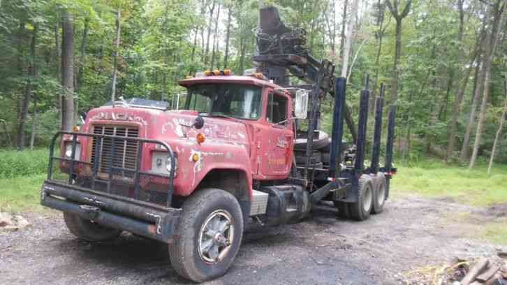 Mack Log Truck (1979)