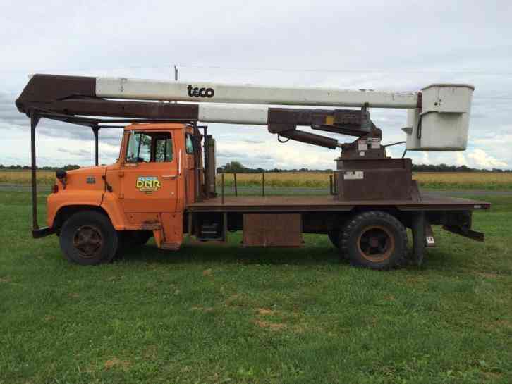 Ford 7000 Bucket Truck (1980)