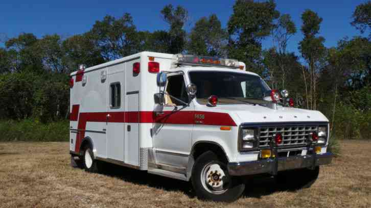FORD HORTON AMBULANCE (1981)
