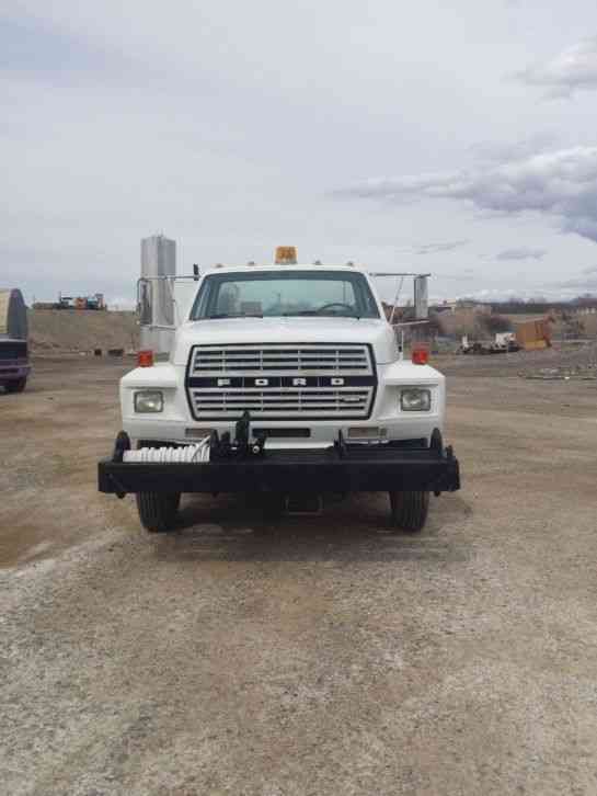 Ford F-600 (1982)