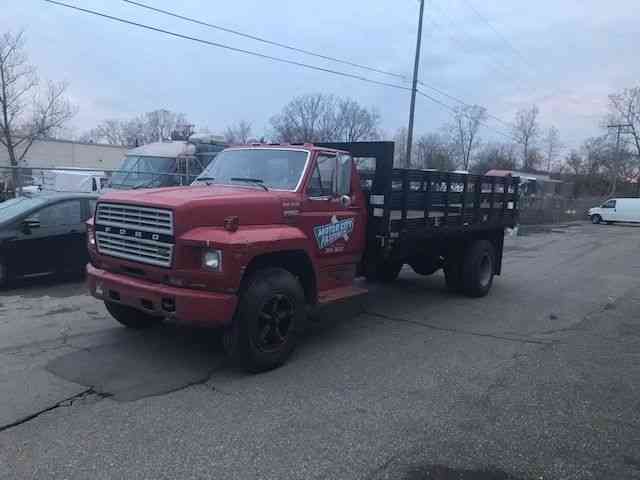 Ford F700 (1982)