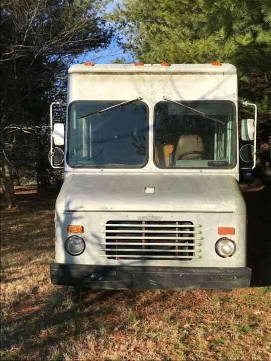 Chevrolet P30 Step Van (1984)