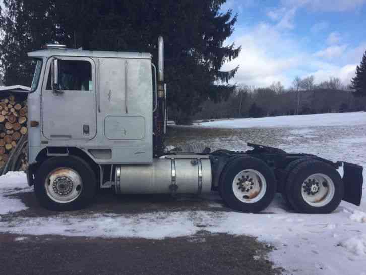 International 9670 (1984)