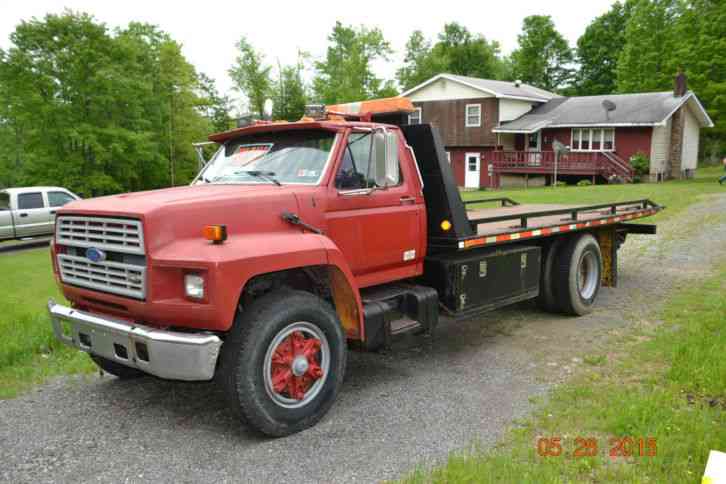 Ford F-8000 (1985)