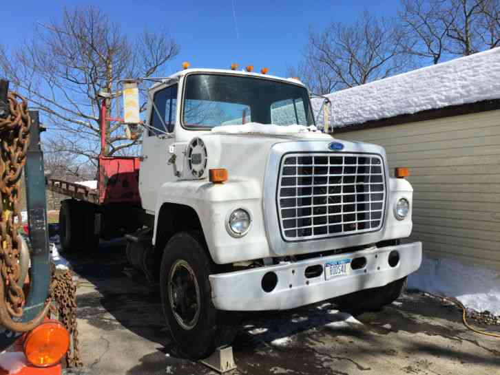 Ford L8000 AIR BRAKES CAT Rollback Tow Truck (1986)