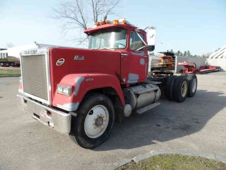 MACK SUPERLINER RW600 (1986)