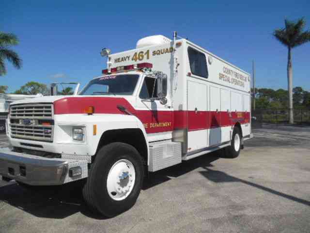 Ford F800 Fire Rescue Operations (1987)