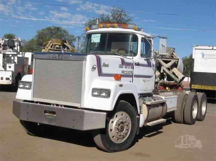 Mack Superliner (1987)