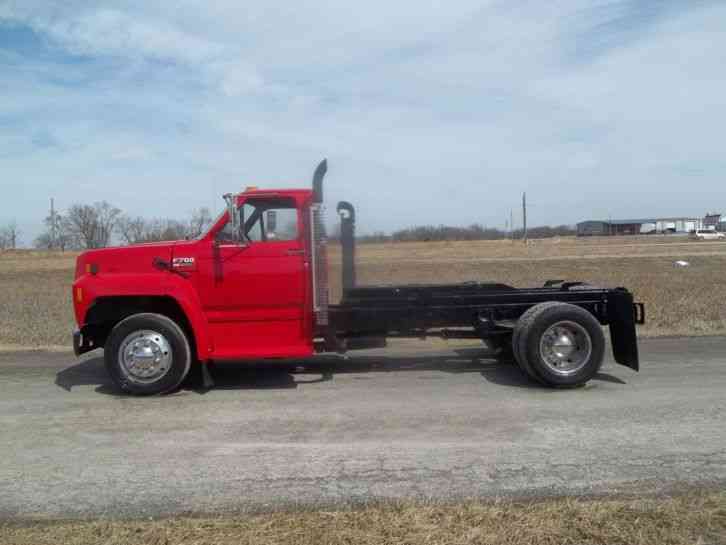 Ford F700 (1989)