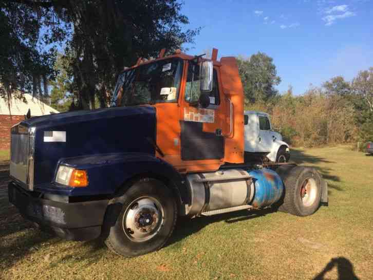 GMC Volvo White GMC (1990)