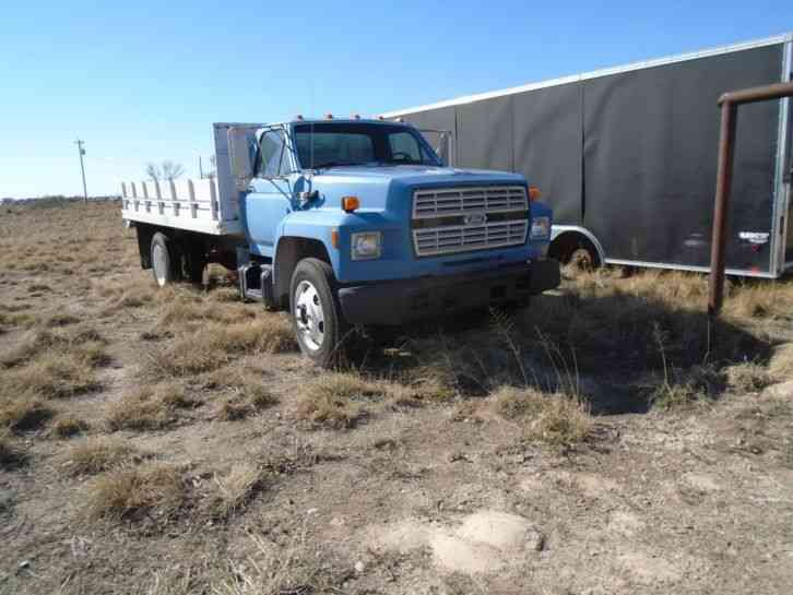 Ford F700 (1993)