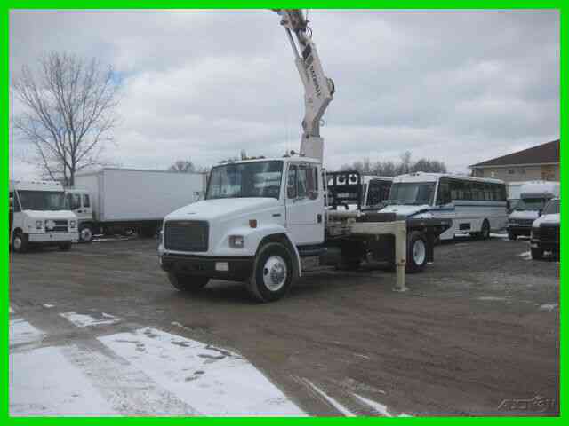 FREIGHTLINER FL70 8. 3L CUMMINS 210HP 9 SPEED EATON WITH 14FT FLAT WITH WINCH WITH NATIONAL 95/36 CRAN (1993)