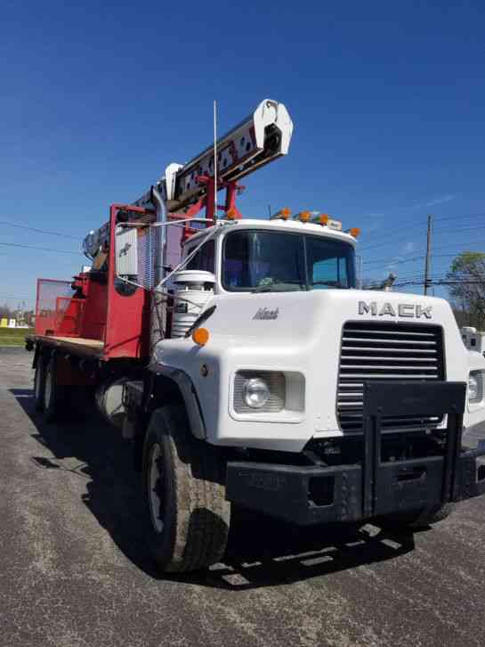 Mack DM690S (1993)