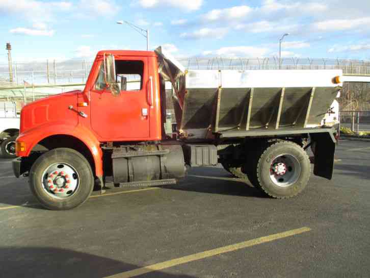 International 8100 (1994)