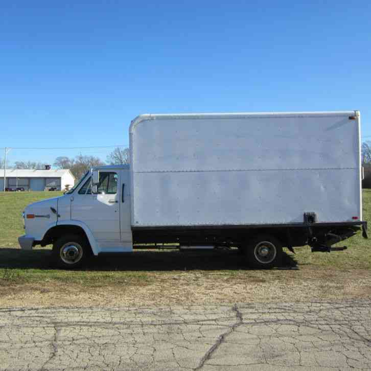 GMC Box Truck (1995)