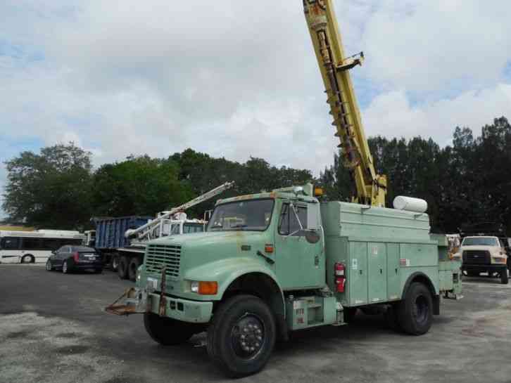 International 4800 (1995) : Bucket / Boom Trucks