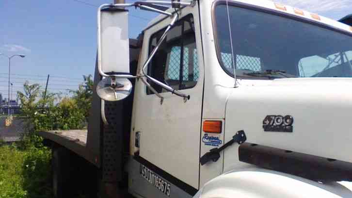 International 4700 (1995)