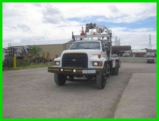 FORD F800 8. 3 CUMMINS 8 SPEED LO LO, 14' FLAT WITH NATIONAL N65 CRANE (1996)