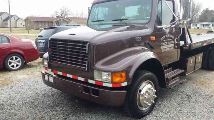 International 4700 (1996)