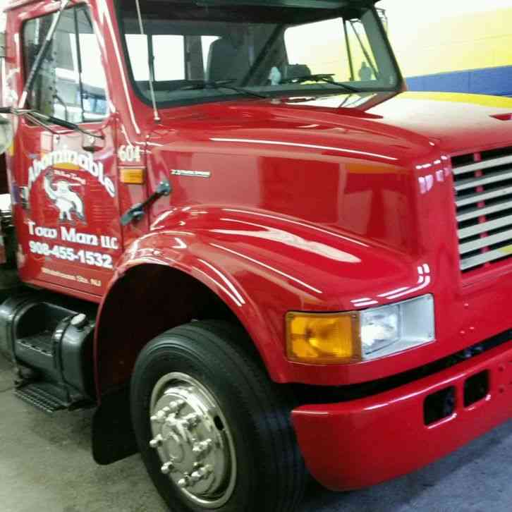 International 4700 (1996)