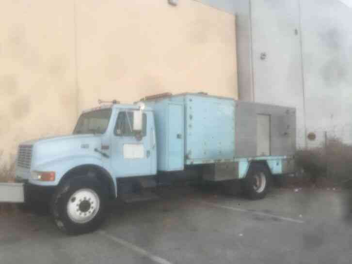 International 4900 DT466 engine Sewer Jetter Truck. Use as a box truck! Low (1996)