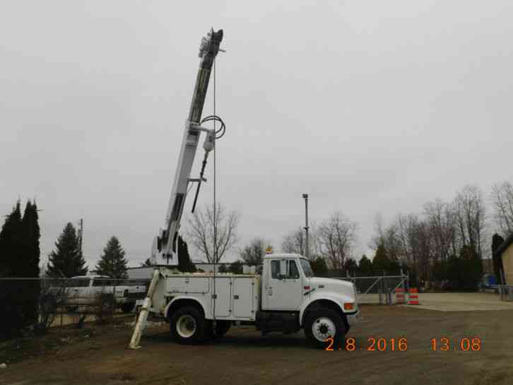 International 4900 DT 466 (1996)